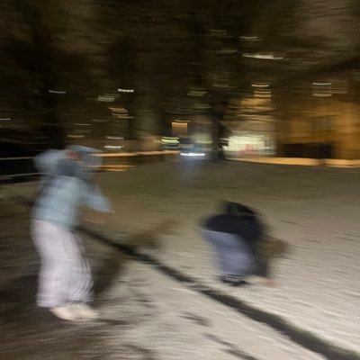 um4r01's profile picture. honestly I’m down like the economy | 🇧🇩عمر | UK | 20