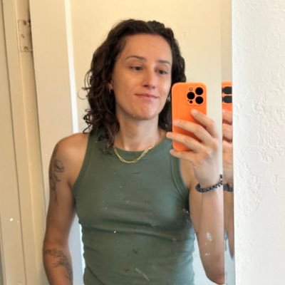 junkforest's profile picture. she/her/lei || musician || rock ascender || climate researcher || overthinker || chocolate fan