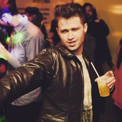 2008- 2013 Antigo perfil dedicado a MTV Brasil -1990 -2013