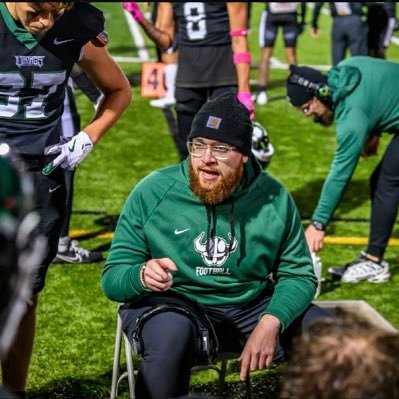 Former OL #JUCOPRODUCT.
Offensive Line Coach & Recruiting Coordinator at Hudson Valley CC⚫️🟢 @HVCCFootball
Recruiting areas: Section 5, Section 2, And NH