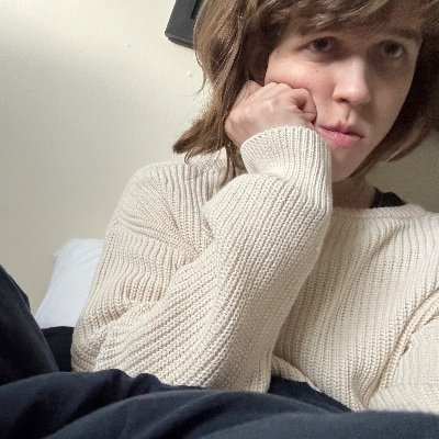 bedhead_curls's profile picture. fallen woman