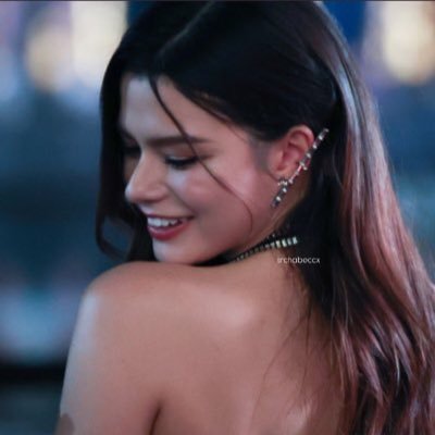 you drew stars around my scars | fan account @srchafreen @AngelssBecky