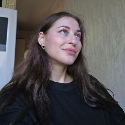 Работаю психологом-консультантом. Люблю себя и дорожные знаки