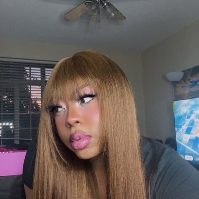💛A•Li•Shi•A /uh-Lee-shee-uh/ 💛 The Fashion Killa and the Wig Dealer 😌😌
