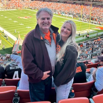 MeggzVaranese's profile picture. ✈️