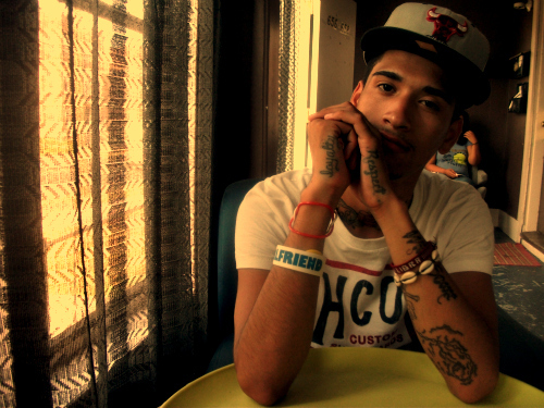 ReaITalkk's profile picture. Having a bad day? let me make you feel better :)