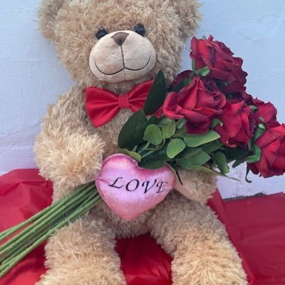 L81528Langs's profile picture. Life isn’t fair, But it still GOOD😍