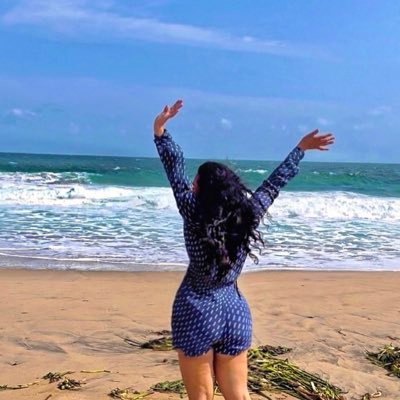 iShayBenitez's profile picture. 🖤XXIII IV MMXXIII🤍 🐦💞🦝 ✨: You were made for lovin'me 🌅🦋