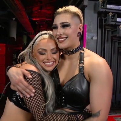 ♥️my baby girl: @livmorganwwe94 ♥️
My twin @badassrheariple