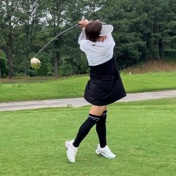 ゴルフを始めて2年とちょっとのアラフィフゴルファー いまだに初心者の域を越えない💦ひとまずは煩悩の数(108)を打ち破るべく奮闘中‼️ゴルフ、カラオケ、映画が好き❤︎あ、食べることも❤︎❤︎