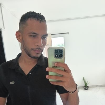 OSDA_ROCO's profile picture. ¡Ad astra abyssosque!
Despreocupado de la vida, el secreto de mi felicidad eterna y paz mental.