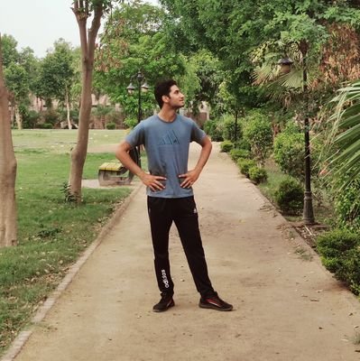 📍Freelance web developer
📍Tech-lover
📍And a badminton addict