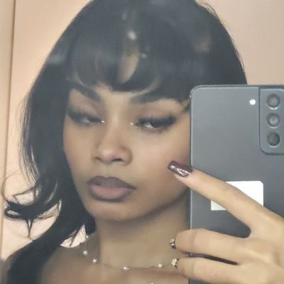 My name is really pronounced Pretty- Princess-Sour-Candy but it's just spelled Cara for short ✨️