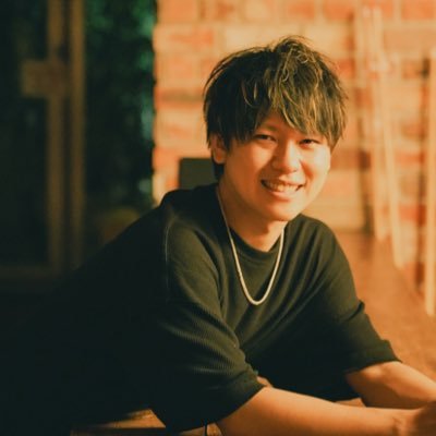 全ての人が、自分の可能性に挑戦し、自分らしい人生を歩める社会を。丸の内の大企業をやめて、死ぬまでにやりたいことを叶えるビジネスクラス世界一周中 個人投資家 / コーチング/ ポーカー/ ソーシャルアパート / #POOLO #THECOACH /音楽はエモ/スクリーモが1番好き