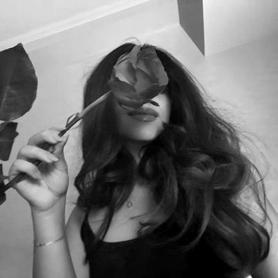 _haniia_'s profile picture. 🎀🎧📚
Życie najwidocznie jest mi nie miłe