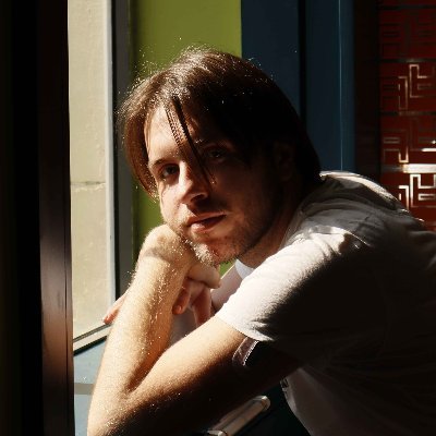 Using this account for my mirror in game design I would like to get some feedback on it by professionals | Saxion student 3rd year game design