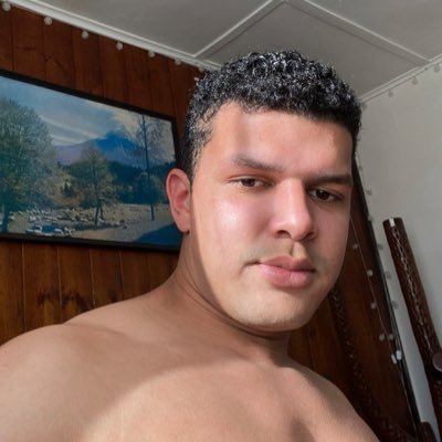 NSFW🔞/ 249lbs🥩/ Venezolano en chile 🌶️ . https://t.co/zRcIp1JTvM