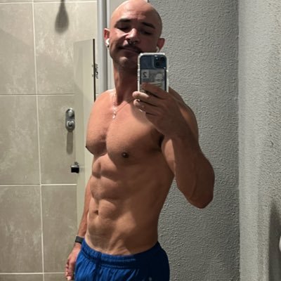 Uma pessoa cheia de positividade tóxica, mas não tão tóxica assim...