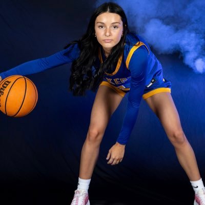 5’7 SG/PG | 507-696-0424 | 3 years of eligibility