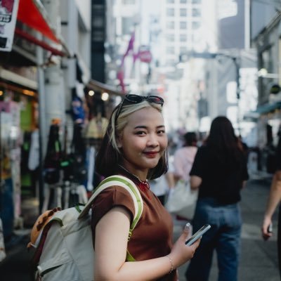 lunarrkid's profile picture. if pain is beauty, I'm a pretty bitch