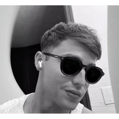 daighazi's profile picture. Emirati.