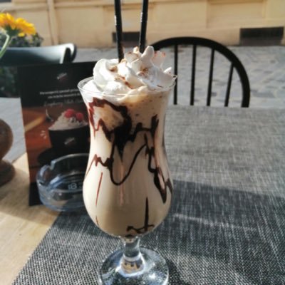 常に周りの人全員を支えてください。明日は誰にも分からないからです。コービーファミリーの皆さん、愛しています