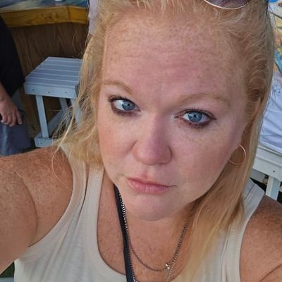 FyreFox's profile picture. Bookworm, hiker, photographer