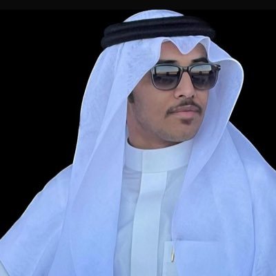 شاعر… وخير جليسً في الحياة كتابُ