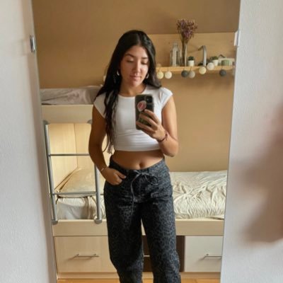 ns q faig en la vida, aquí menys :) Baixllu, BCN 🙃 ig: juneparamo_
