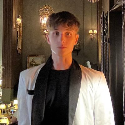 sebasons's profile picture. scale your saas