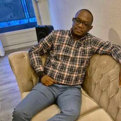 MNsanza's profile picture. Adepte de l’économie de la connaissance💡| la connaissance comme la connerie est infinie🧠| Innover ou mourir 🏅