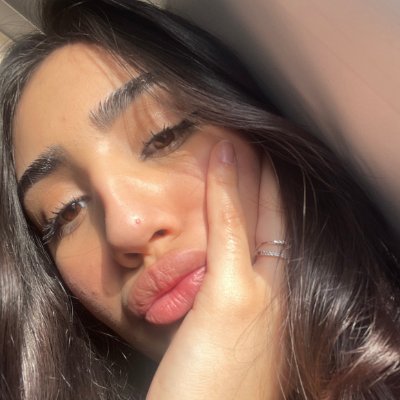 Tacos make me moan a little 🌮😋
Quebec babe with a wild side
Think you can handle me? Slide into my DMs let’s make your cravings count