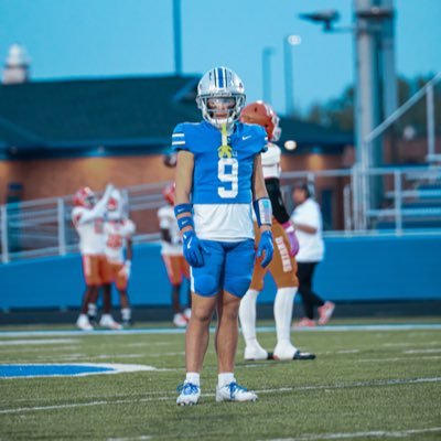 Carroll High School ‘26 | 2 Sport Athlete | Indiana | 3.3 GPA | WR | PG | 5’10 | 175 LBS | Phone # 260-619-8199 | Email logan.heath31@gmail.com