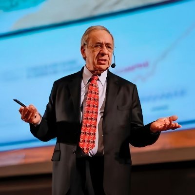 Administrador por Harvard . Ideologia Política: Comunitarismo. News Letter Cadastre Se no https://t.co/TNIDI7PEn9 Baby Boomer