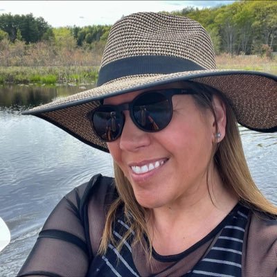 USAF SF, 2 ME tours, NYSCA & NYS Appraiser, 3x mom. “Take in, seeker on the ridge you know the water only runs when you let go.”🪿🎼🥾🏃🏼♀️➡️🎿🏊🏻🧘🏼♀️
