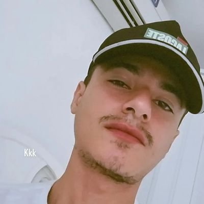 Não adianta me julgar, estou sendo melhor que posso, não busco ser perfeito todos tem defeitos inclusive VOCÊ! 🌜🌚🌝🌛