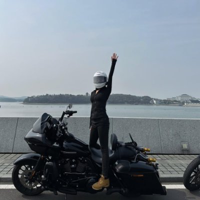 Queen_6L's profile picture. I love my family. I treat my friends sincerely. I like all the outdoor activities. Love to travel. I love my Harley. Love food.
