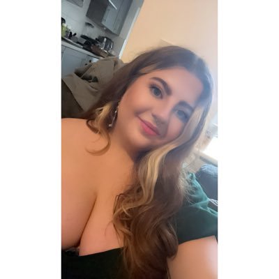 26 | my illness is chronic but my tits are iconic✨ you like my personality? thanks! it’s a disorder🩶 FREE PALESTINE🇵🇸