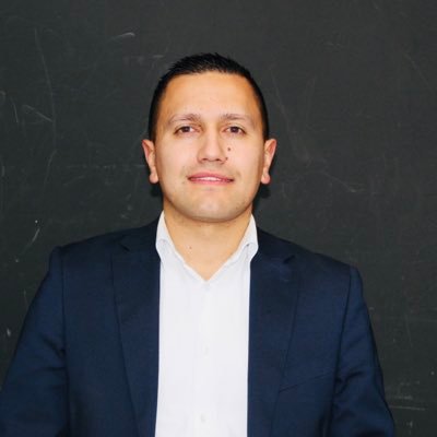 Administrador de Empresas. Especialista en Gobierno y Gestión territorial. Esp Gerencia en empresas de salud. ESP Contratación Estatal.