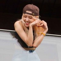 té | do n̶o̶t̶ jump (@oftwsseulisa) 's Twitter Profile