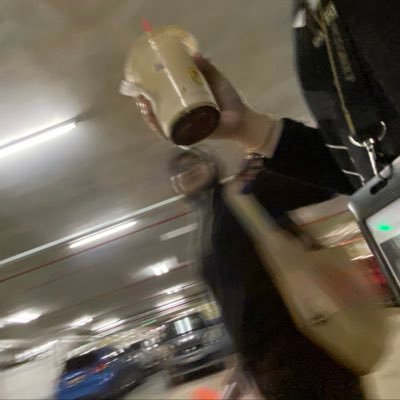 azrnizztie's profile picture. 