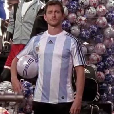 Comenzá tu día con una sonrisa y verás lo divertido que es ir por ahí desentonando con todo el mundo.