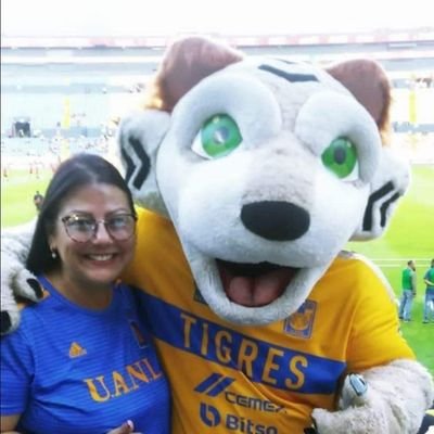 Esmeraldavig's profile picture. Alegre, sociable, sincera, casada , amante de la musica , me gusta bailar, soy Tigre, soy Cuervo, soy maestra y soy  muy feliz con la vida!!! Gracias Dios!