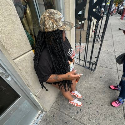 ayyooleah's profile picture. 