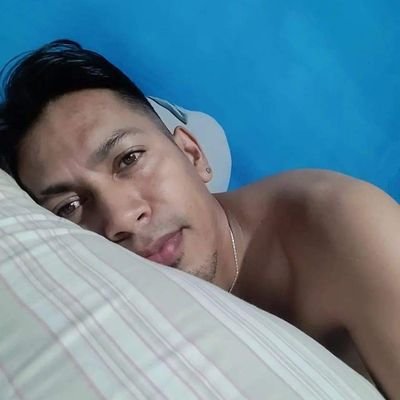 JOROMOGA's profile picture. ¡NO SOY GUAPO! Por que Dios se preocupo más en hacerme un buen corazon que una cara bonita.