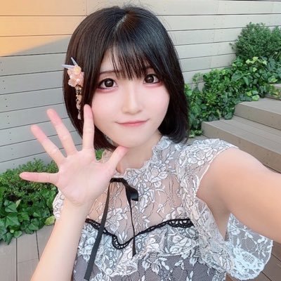 本をコンセプトにしたアイドルユニット『天使突抜ニ読ミ』(@tsukinukeniyomi) の初代オレンジ📙美咲カラーはみかん色🍊#みちゃボイス でアニメの声真似や胸キュンボイスを載せています🎙 *DMは事務所管理のため返信不可⏳🕛5年半本当にありがとうございました!!🧡✨