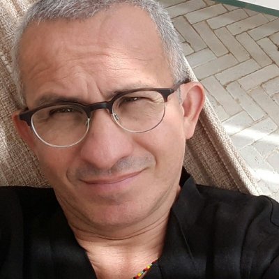 25Bombay's profile picture. Vélo, voyages, nature, literature, arts, diplomatie publique, père de Camila 🏳️‍🌈🚲✈🌎