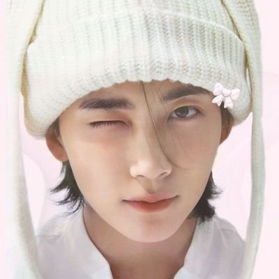 treashua's profile picture. ˗ˏˋ i don't understand but i love you • svt skz  ˎˊ˗