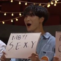 ☆V6☆ (@phoenixidk_) 's Twitter Profile