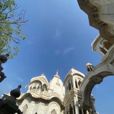 SaumyaJain03's profile picture. A student diving into the world of cutting-edge technologies!